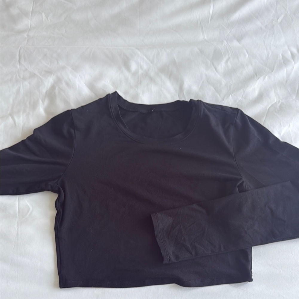 ALO Yoga Black Long Sleeve Crop Top